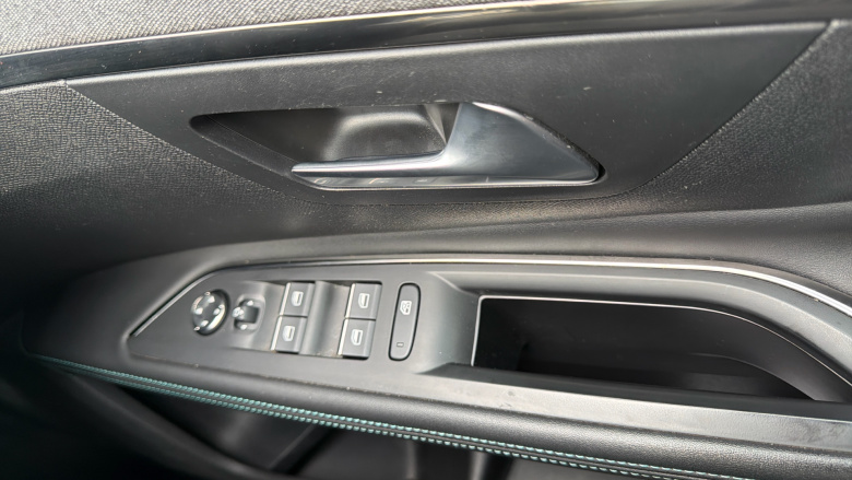 Peugeot 5008 1.2 PureTech Allure Premium+ 5dr EAT8 Petrol Estate